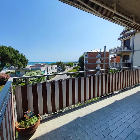 Top Sea View Flat With Terrace Apartmán *
